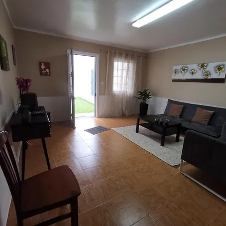 Quarto em Acomodações Particulares Viegas Açores